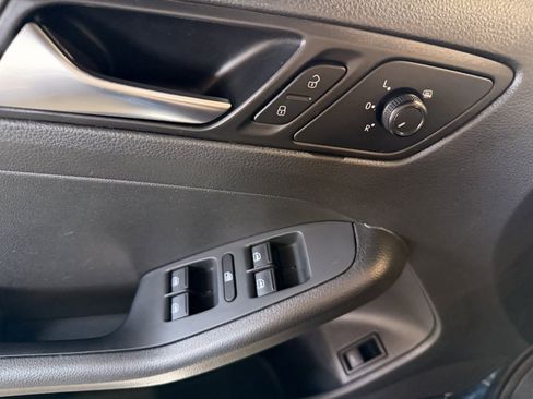 Used 2015 Volkswagen Jetta S image 23