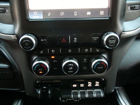 Used 2022 RAM 2500 Laramie AWD/4WD image 31