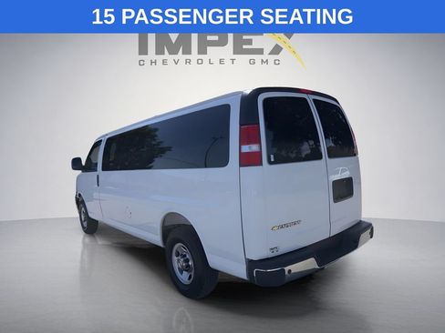 Used 2025 Chevrolet Express 3500 LT w/ LT Preferred Equipment Group RWD image 3