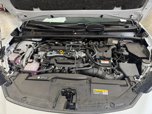 Certified 2026 Toyota Prius Plug-In Hybrid FWD image 21