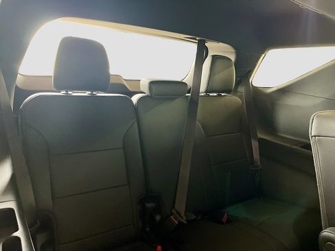 Used 2026 Chevrolet Traverse High Country FWD image 29