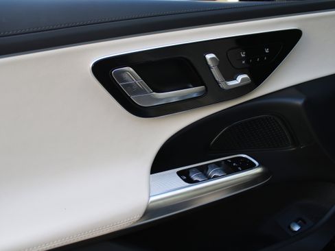 Used 2025 Mercedes-Benz E 350 Sedan image 20