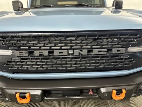 Used 2022 Ford Bronco Badlands w/ Sasquatch Package image 9