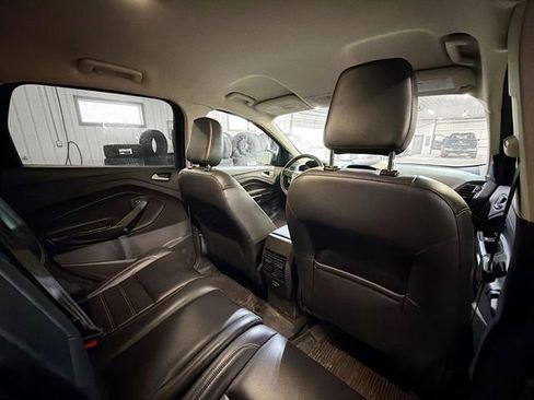 Used 2019 Ford Escape SEL image 11