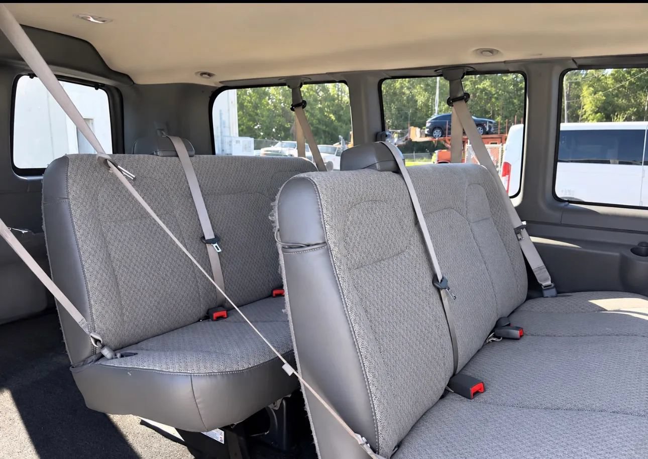 Used 2017 Chevrolet Express 2500 LS RWD image 11