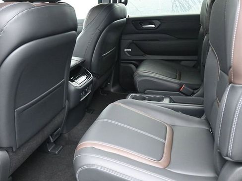 New 2026 Nissan Armada SL w/ Captain's Chari Seat Package image 16