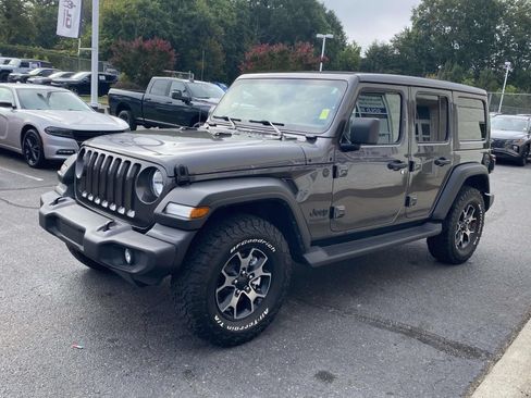 Used 2022 Jeep Wrangler Unlimited Sport w/ Sun And Sound Package AWD/4WD image 3