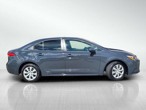 Used 2024 Toyota Corolla LE AWD/4WD image 3