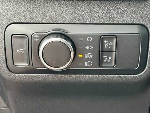 Used 2024 Ford Escape ST-Line w/ Cold Weather Package FWD image 33