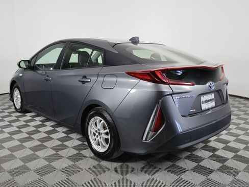 Used 2021 Toyota Prius Prime XLE w/ Carpet Mat Package (TMS) FWD image 4