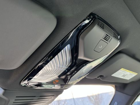 Used 2026 BMW X5 sDrive40i w/ M Sport Package image 30