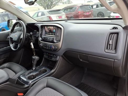 Used 2016 Chevrolet Colorado Z71 AWD/4WD image 16
