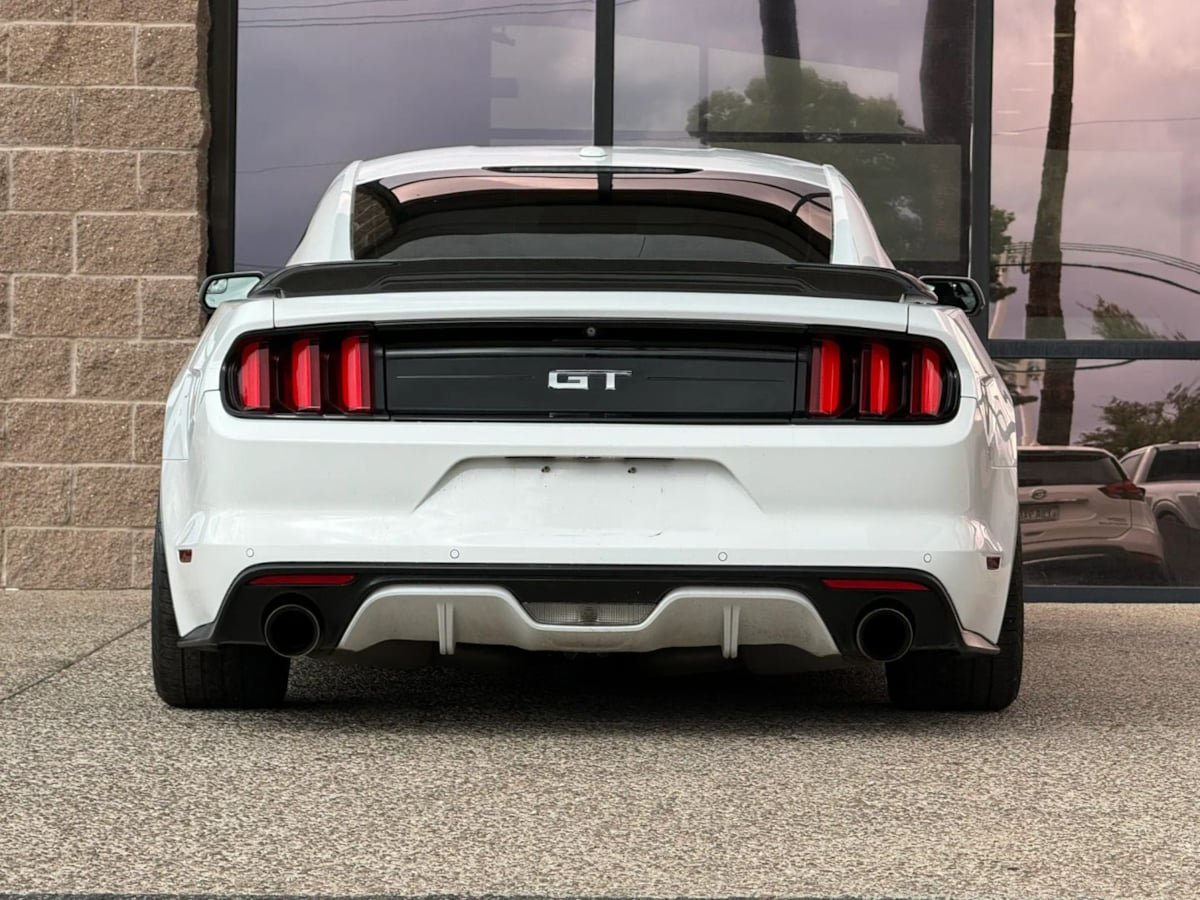 Used 2016 Ford Mustang GT Premium w/ Black Accent Package RWD image 10