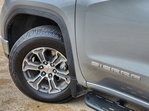 Used 2023 GMC Sierra 1500 SLT w/ SLT Convenience Package image 17