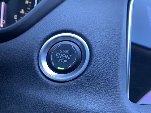 Used 2021 Cadillac XT4 Luxury image 25