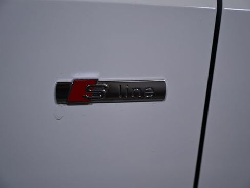 Used 2023 Audi Q3 2.0T Premium image 13