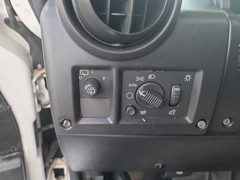 Used 2006 HUMMER H2 image 25