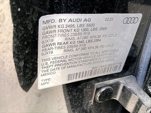 Used 2025 Audi Q5 Premium AWD/4WD image 35
