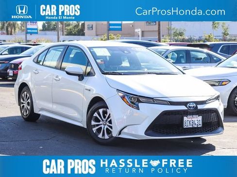 Used 2021 Toyota Corolla LE FWD image 1
