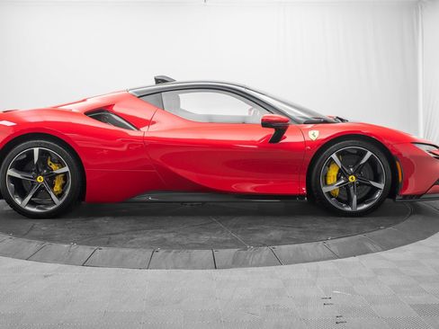 Used 2022 Ferrari SF90 Stradale AWD/4WD image 2