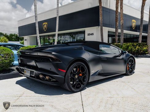 Used 2017 Lamborghini Huracan LP 610-4 AWD/4WD image 8