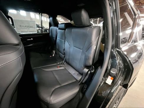 New 2026 Lexus LX 700h Luxury image 10