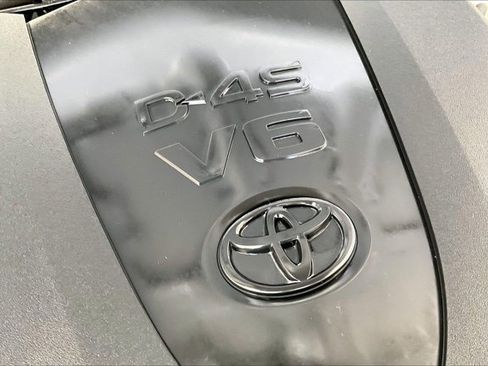 Used 2022 Toyota Tacoma TRD Off-Road image 33