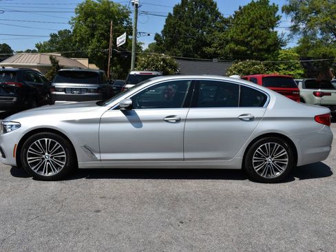 Used 2019 BMW 530i xDrive w/ Convenience Package AWD/4WD image 3