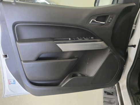 Used 2022 Chevrolet Colorado LT w/ Luxury Package image 16