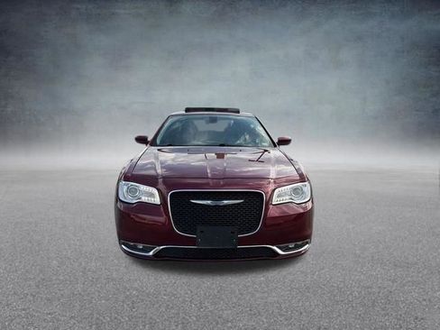 Used 2019 Chrysler 300 Touring w/ Quick Order Package 2EF RWD image 19