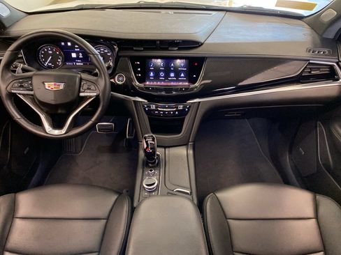 Used 2023 Cadillac XT6 Sport w/ LPO, ONYX Package AWD/4WD image 12