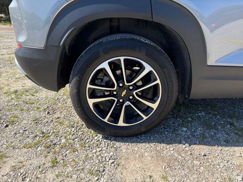 Used 2025 Chevrolet TrailBlazer LT FWD image 30