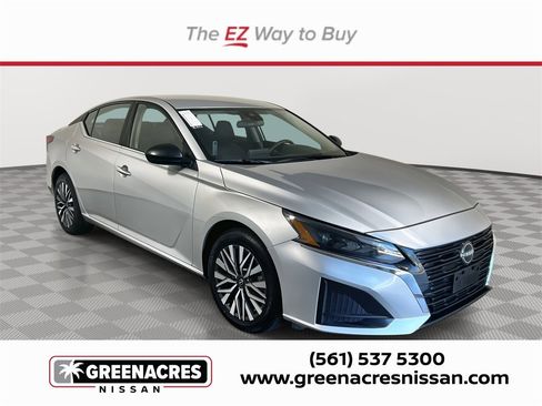 Certified 2024 Nissan Altima 2.5 SV image 1