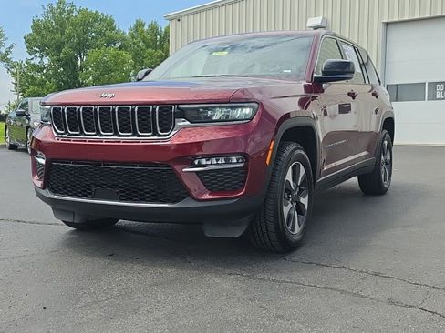 Used 2024 Jeep Grand Cherokee Limited 4xe AWD/4WD image 3