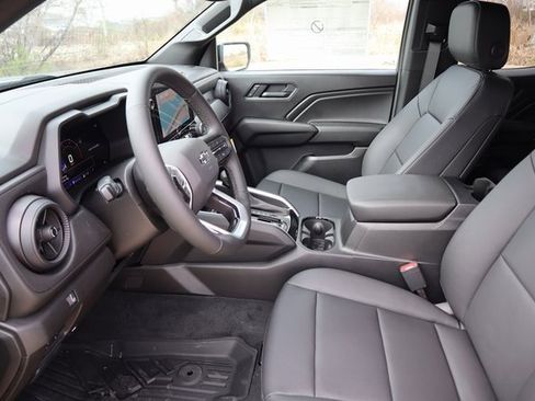 New 2025 Chevrolet Colorado Trail Boss w/ Midnight Edition image 10