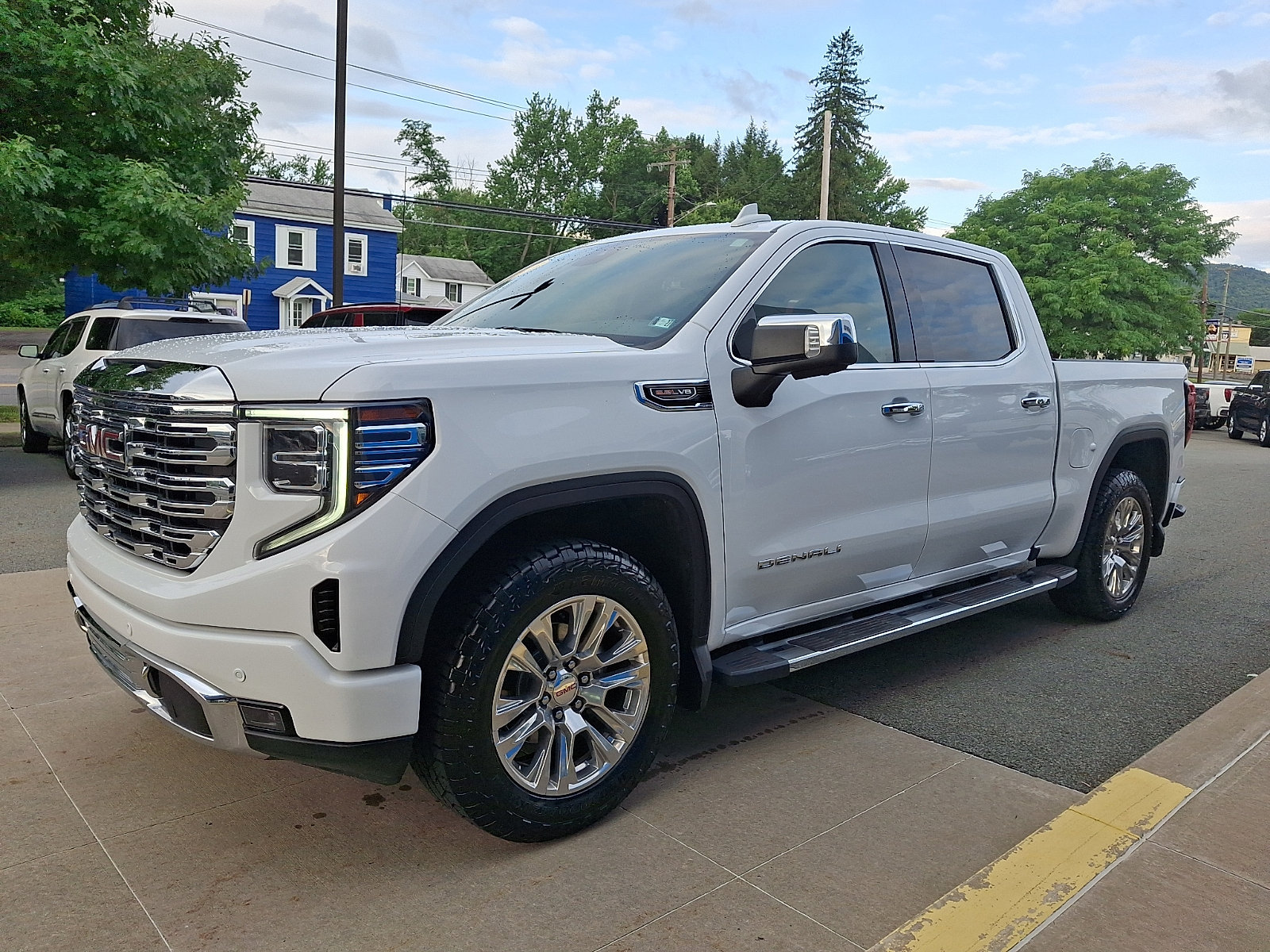 Certified 2023 GMC Sierra 1500 Denali AWD/4WD image 3