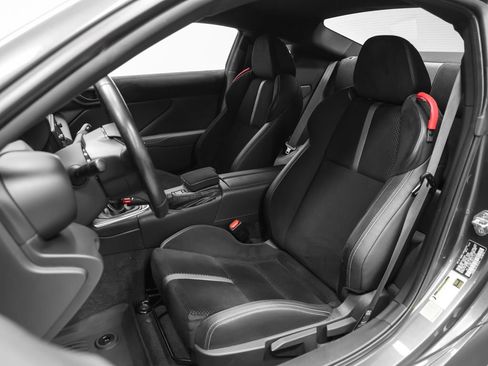 Used 2024 Toyota GR86 Premium RWD image 51