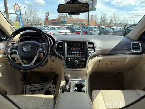 Used 2016 Jeep Grand Cherokee Overland AWD/4WD image 22