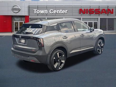 Certified 2026 Nissan Kicks SR FWD image 7