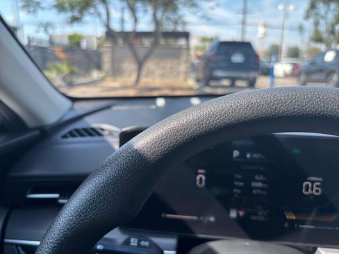 Used 2025 Kia K5 LXS FWD image 35