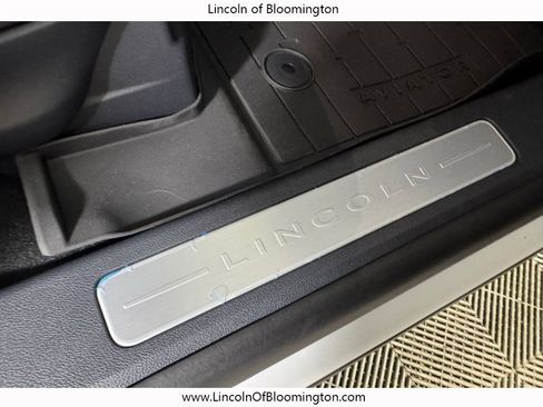 New 2026 Lincoln Aviator AWD image 18