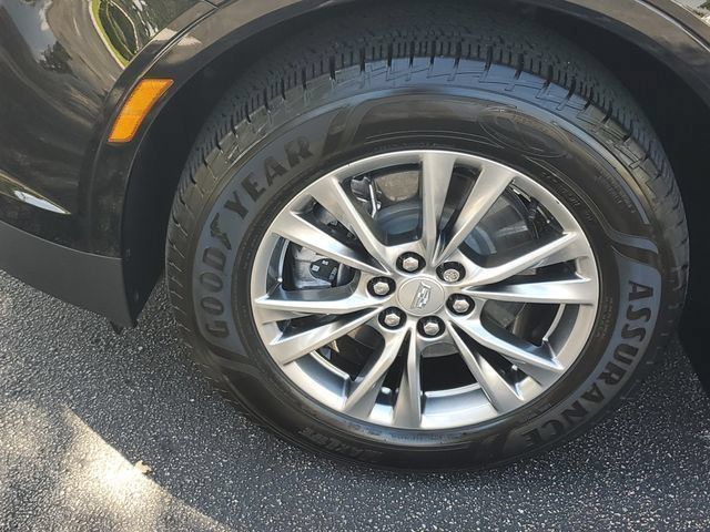 Used 2021 Cadillac XT5 Premium Luxury w/ LPO, Premium Carpet Package FWD image 12
