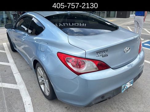 Used 2010 Hyundai Genesis 2.0T image 5