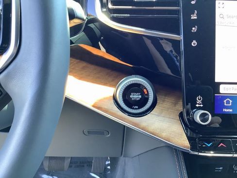 Used 2024 Jeep Grand Wagoneer Series III w/ Flexible Seating Group image 16