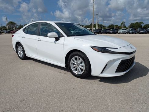 Used 2025 Toyota Camry LE FWD image 2