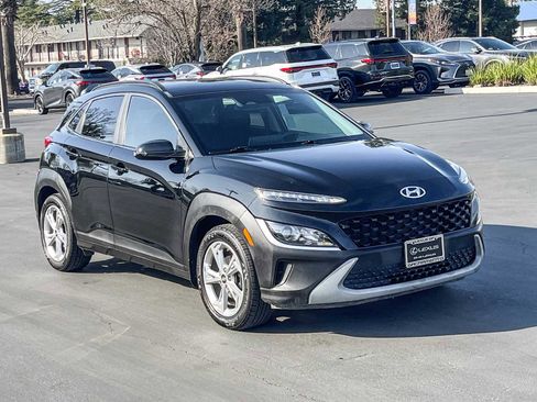 Used 2022 Hyundai Kona SEL image 5