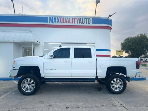 Used 2018 Chevrolet Silverado 1500 LT w/ Trailering Package AWD/4WD image 27