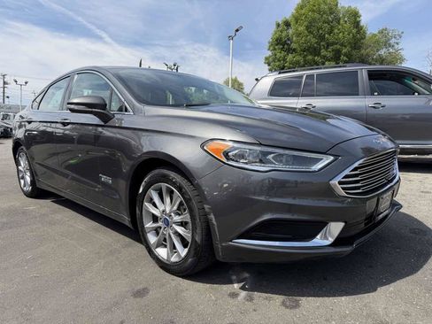 Used 2018 Ford Fusion Energi SE FWD image 1