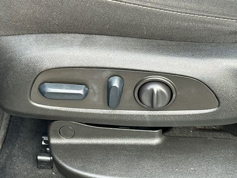 Used 2023 GMC Acadia SLE w/ Driver Convenience Package image 41