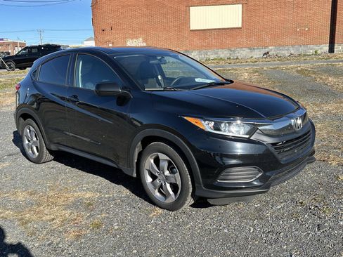 Certified 2022 Honda HR-V LX image 2